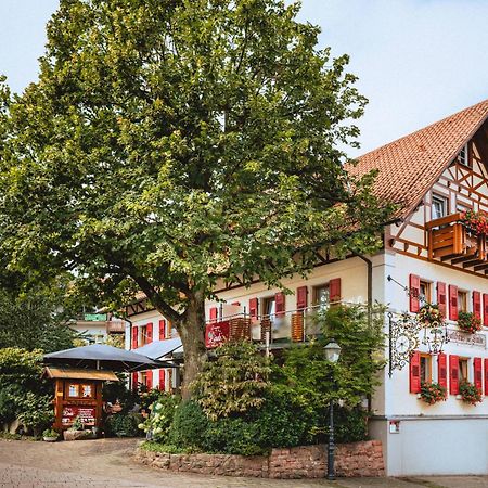 Landgasthaus Zur Linde, Neusatz Бюхль Экстерьер фото